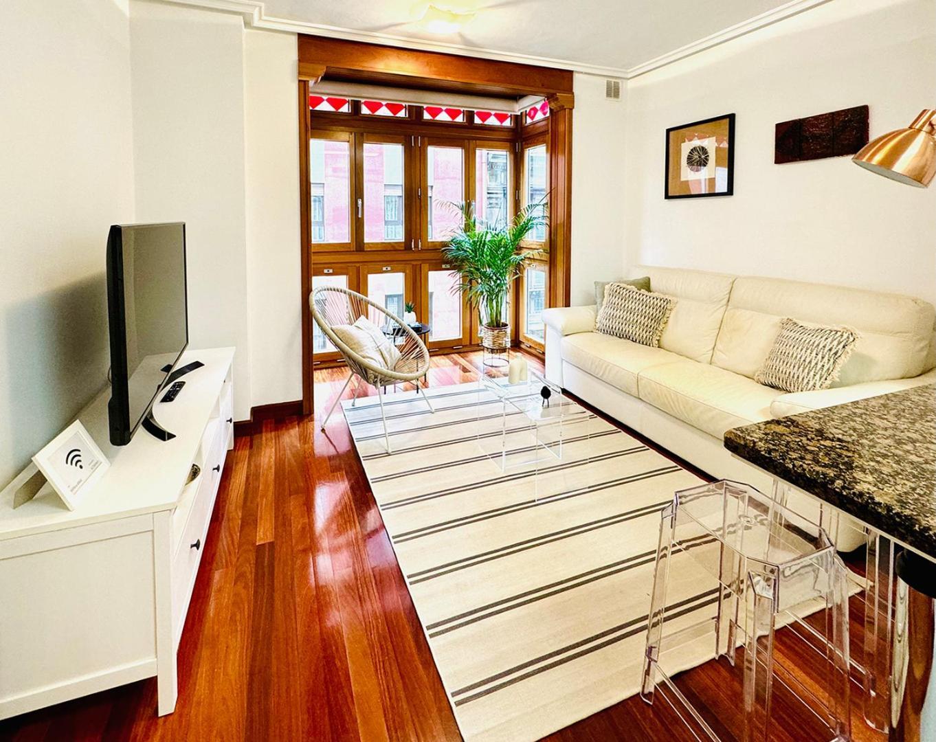 Apartamento "Balcon Del Parchis" A 200 Metros De La Playa Gijon Luaran gambar